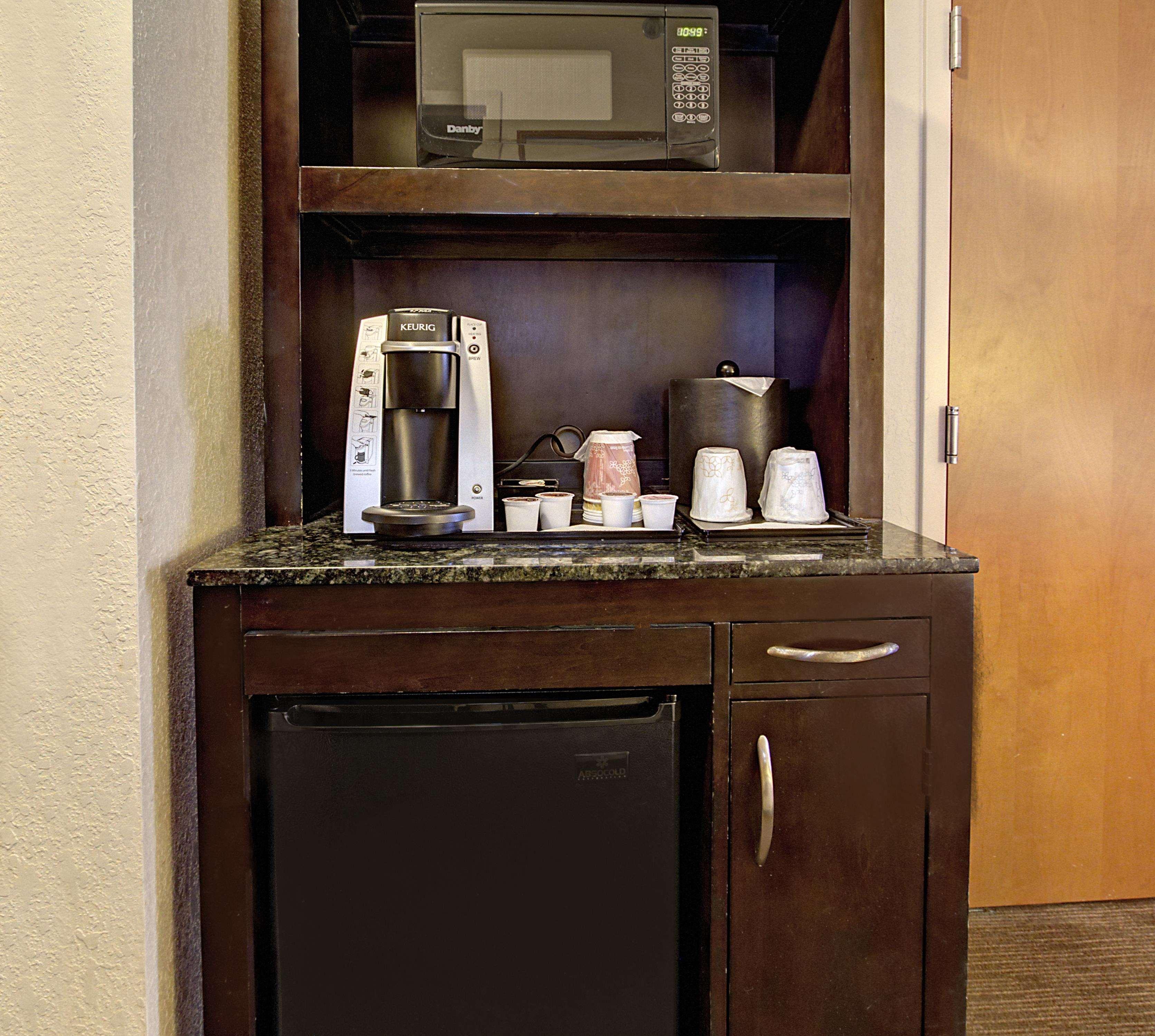 Hilton Garden Airport Hotel 3*