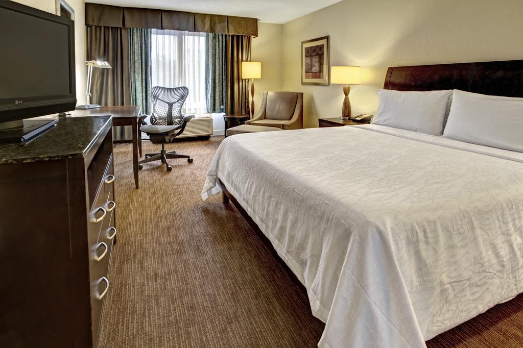 Hotel Hilton Garden Airport