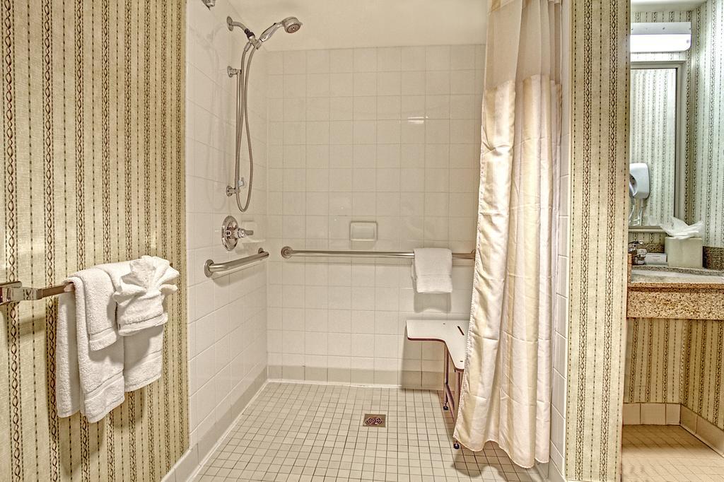 Hotel Hilton Garden Airport