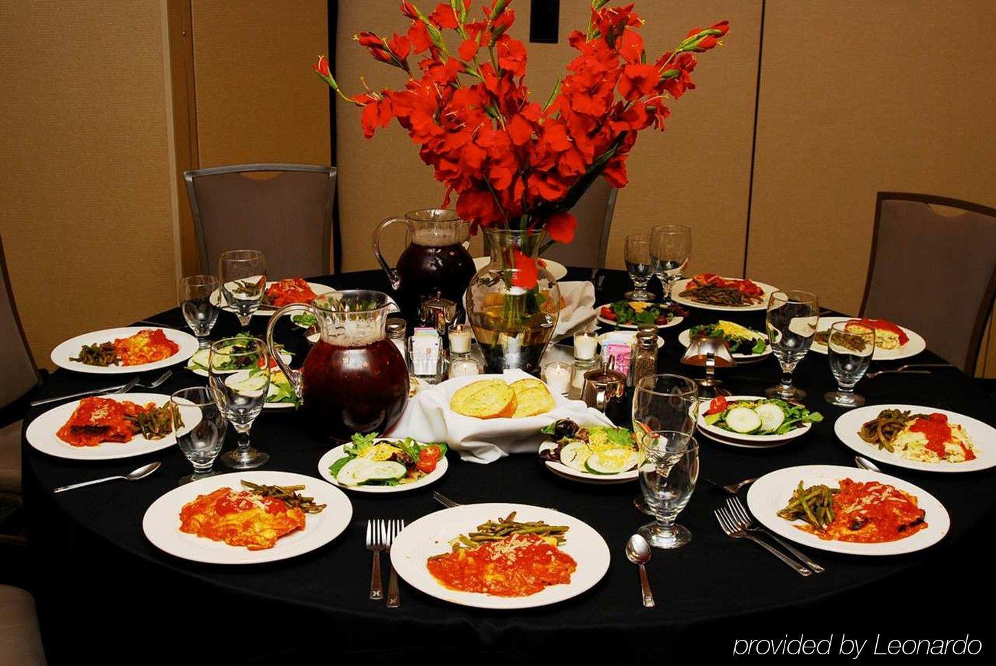 Hilton Garden Airport Hotel 3*